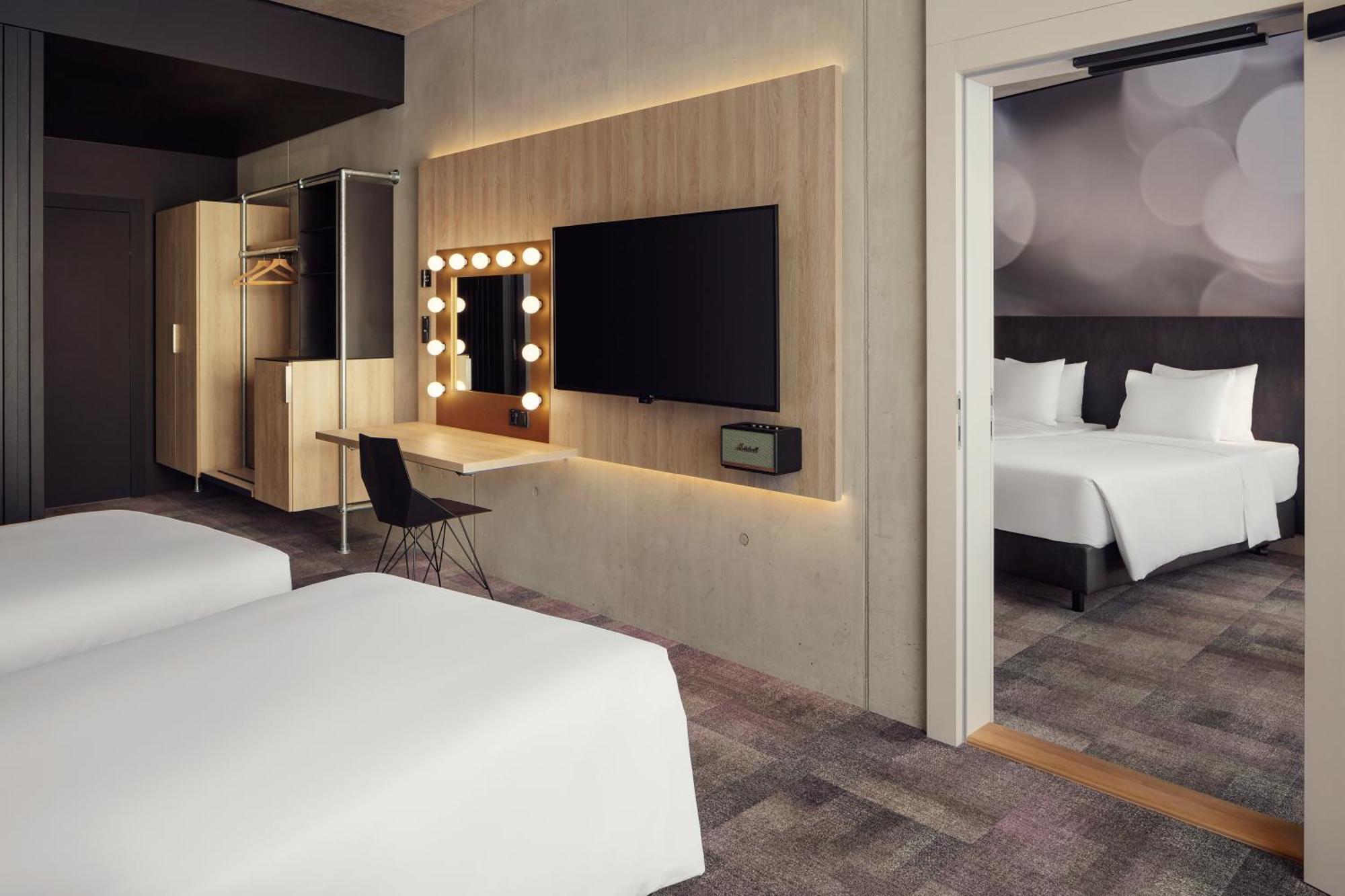 Stages Hotel Prague, A Tribute Portfolio Hotel Bagian luar foto