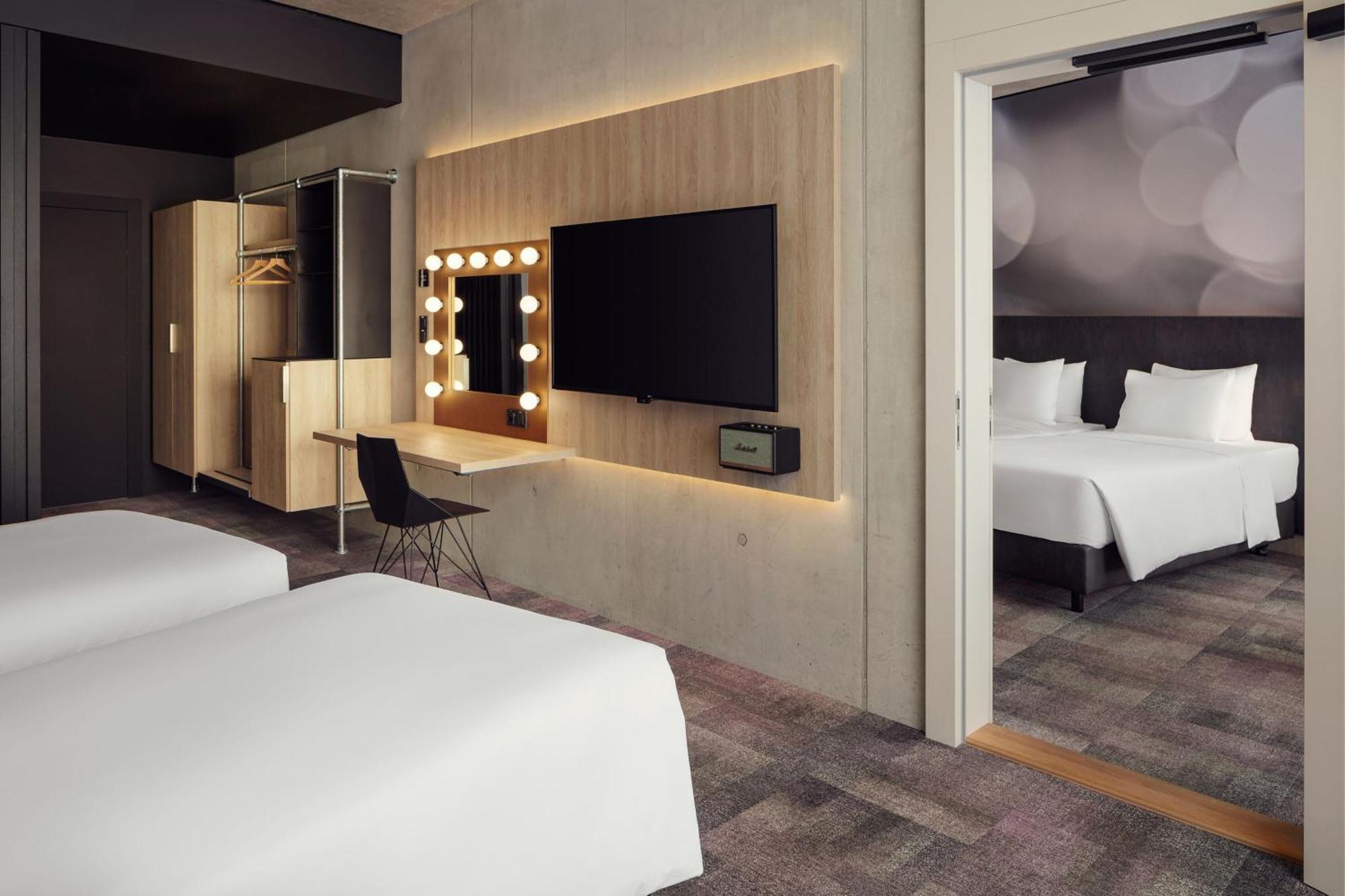 Stages Hotel Prague, A Tribute Portfolio Hotel Bagian luar foto